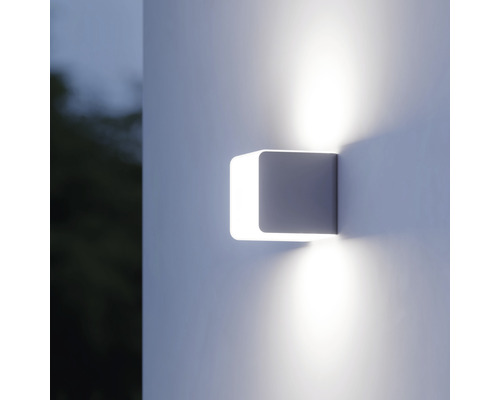Fyrkantig vägglampa för utomhusbruk