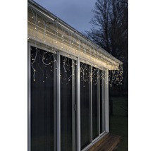 Istappsslinga på taket av ett hus