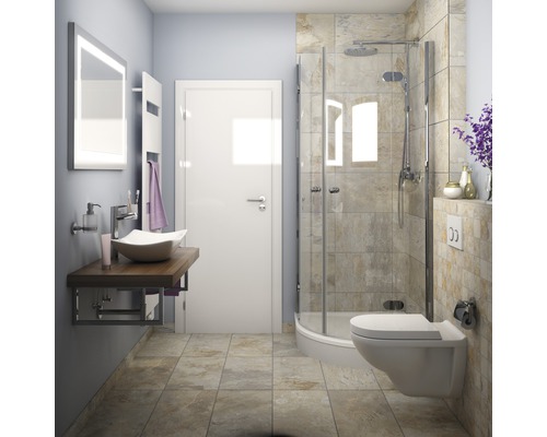 Ljust badrum med dusch, handfat och toalett.