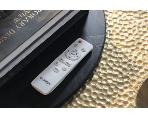 Eurom fjärrkontroll på ett bord