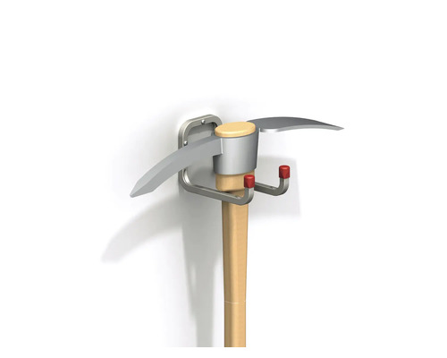 Yxa på ett väggfäste