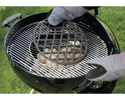 Kolgrill med kolgaller och kol