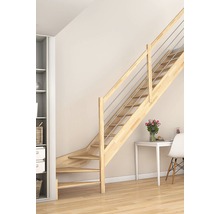 Trätrappa med räcke i vardagsrum