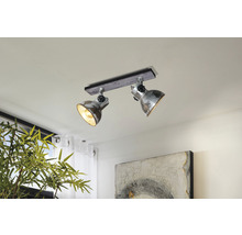 Taklampa med två spotlights i industriell design