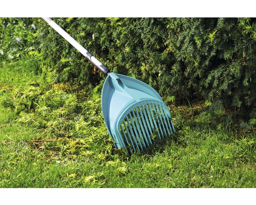 Lövplockare för att samla klippt gräs och löv i trädgården.