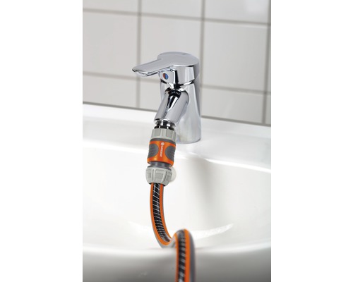 Gardena kranadapter fäst på kran