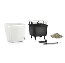 Blomkruka med bevattningssystem och tillbehör