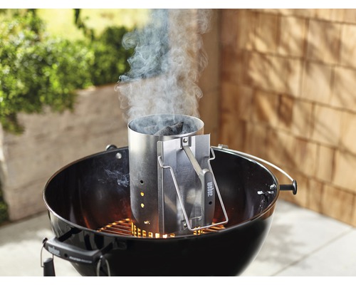 Weber grill med tändrör och glödande grillbriketter