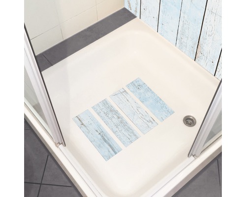 Dusch med duschkabin och duschmattor i träutseende