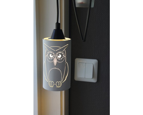 Taklampa med ugglemotiv för barnrum