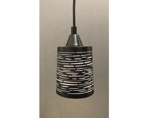 Svart hänglampa med utskärningar