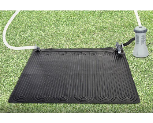 Solvärmematta för pooler med filterpump på gräsmatta