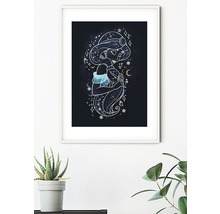 Inramad bild med en stiliserad skildring av Jasmine, omgiven av stjärnor och månar