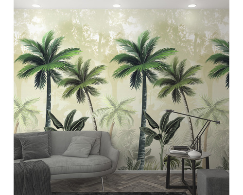 Vardagsrum med fototapet med palmmotiv, soffa och golvlampa