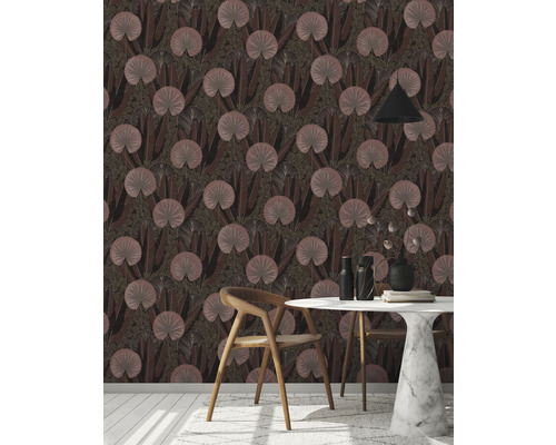 Dekorativ tapet med bladmönster och matbordsscen