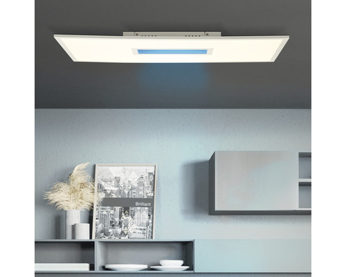 Taklampa i ett vardagsrum med modern design