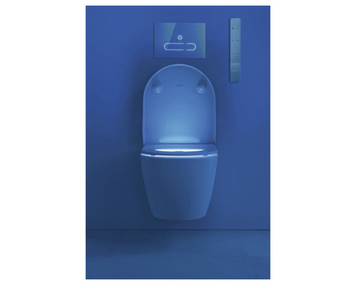 Smart toalett med kontrollpanel och fjärrkontroll