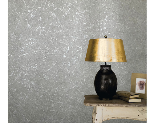 Väggdekoration med struktur och bordslampa