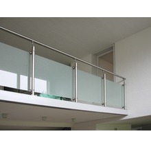 Räcke med frostat glas och rostfri stålram