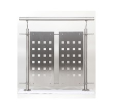 Rostfritt stålräcke med fyrkantiga utskärningar