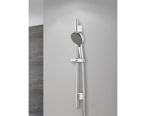 Duschstångset med handdusch på installationsstolpe