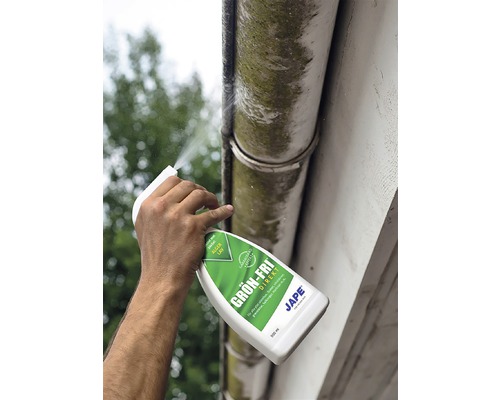 Applicering av grön borttagare på en takränna