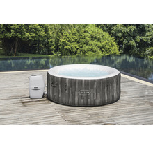 Uppblåsbar Lay-Z-Spa bubbelpool på en träterrass