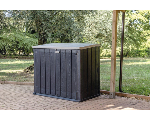 Trädgårdsskåp av plast med trästruktur för utomhusbruk