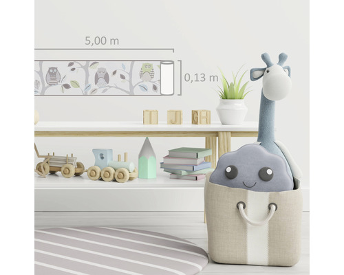 Barnrum med gräns, leksaker och matta