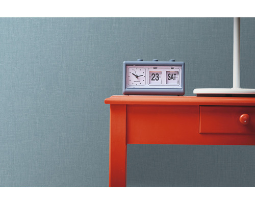 Bord med flipklocka och lampa