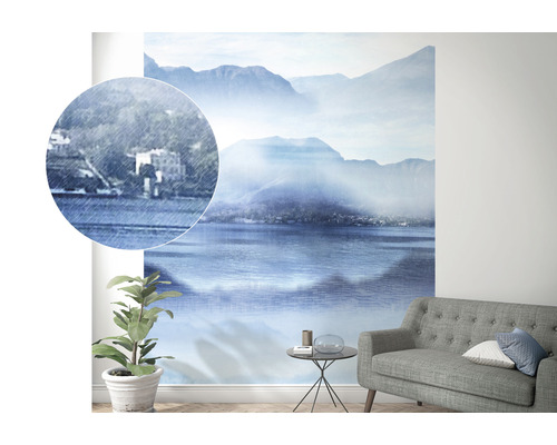 Väggmålning med sjö och berg i vardagsrummet