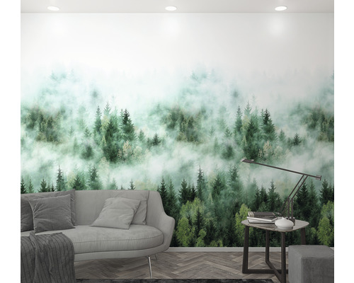 Vardagsrum med skogstapet, soffa och sidobord