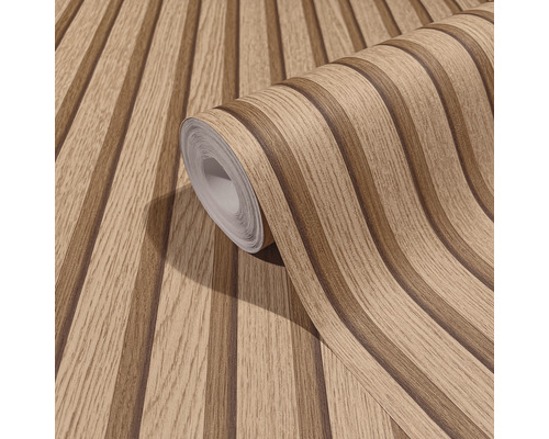 Tapetrulle med trästruktur och randigt mönster