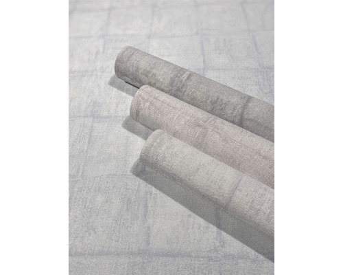 Tre rullar grå non-woven tapet med mönster