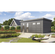 Trädgårdshus i modern design med terrass och solstolar