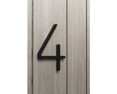 Husnummer 4 av metall