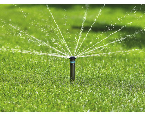 Bevattningssystem grässprinkler i drift