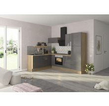 Modernt kök med grå skåp, trädetaljer och fläkt i ett ljust rum.