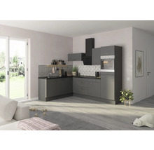 Modernt kök med grå skåp, fläkt och diskho