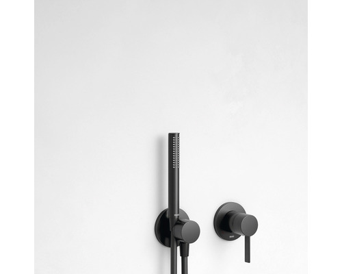 Inbyggt duschset med handdusch och enhandsblandare för väggmontering