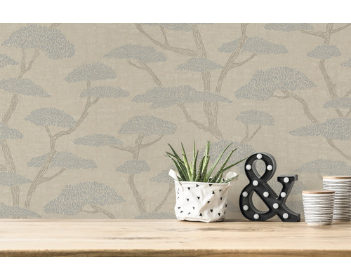 Tapet med trämönster som bakgrund för dekorationer på ett träbord