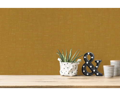 Dekorativ väggdesign med non-woven tapet i vardagsrummet