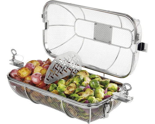 Grillkorg i metall med potatis och brysselkål
