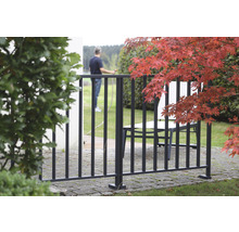Trädgårdsstaket av metall med modern design