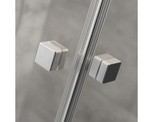 Detalj av duschkabinbeslag i metall