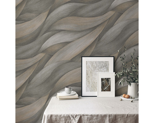 Vardagsrum med tapet med vågigt mönster