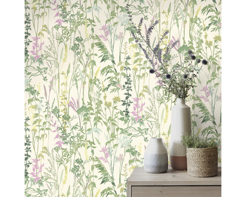 Tapet med växtmönster i interiör