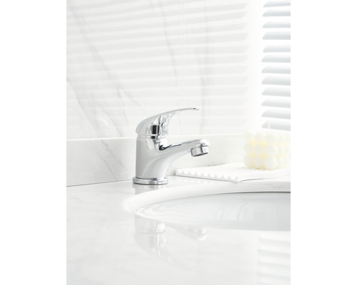 Tvättställsblandare i badrummet