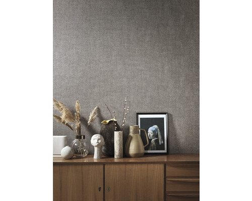 Rumsvy med textil tapet och dekoration