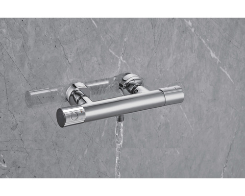 Utanpåliggande termostatblandare av metall med vattenflöde